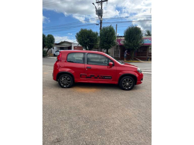 FIAT - UNO - 2011/2012 - Vermelha - R$ 39.900,00