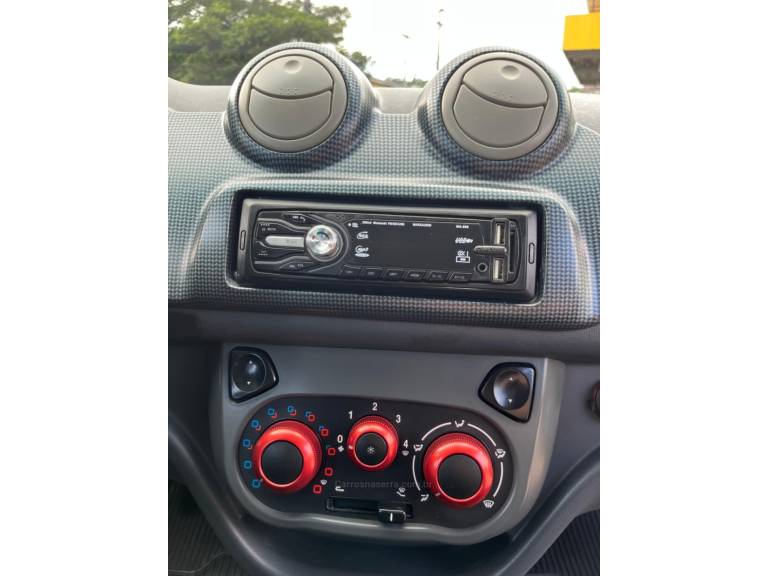 FIAT - UNO - 2011/2012 - Vermelha - R$ 39.900,00