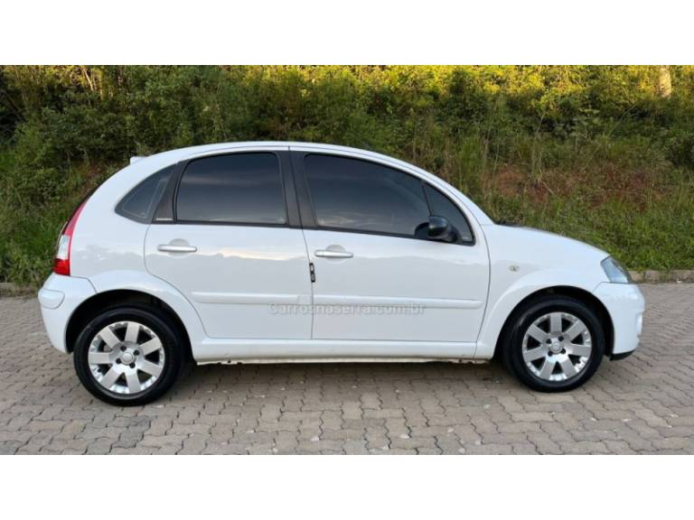 CITROËN - C3 - 2011/2012 - Branca - R$ 31.900,00