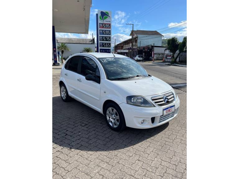 CITROËN - C3 - 2011/2012 - Branca - R$ 31.900,00