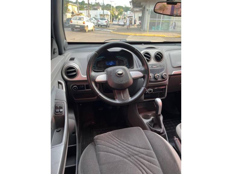CHEVROLET - AGILE - 2010/2011 - Vermelha - R$ 39.900,00