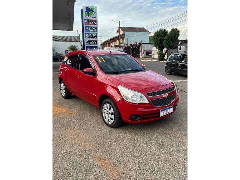 CHEVROLET - AGILE - 2010/2011 - Vermelha - R$ 39.900,00