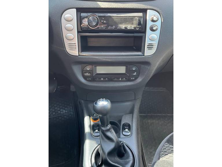 CITROËN - C3 - 2011/2012 - Branca - R$ 31.900,00