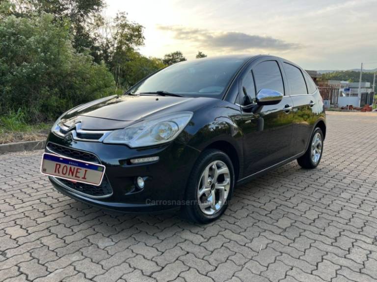 CITROËN - C3 - 2014/2015 - Preta - R$ 47.900,00