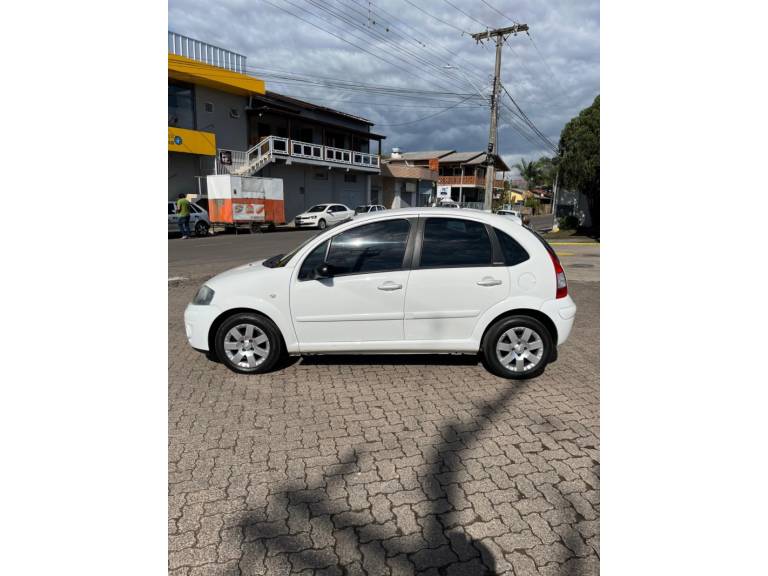 CITROËN - C3 - 2011/2012 - Branca - R$ 31.900,00