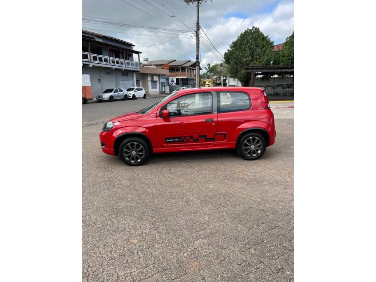 FIAT - UNO - 2011/2012 - Vermelha - R$ 39.900,00