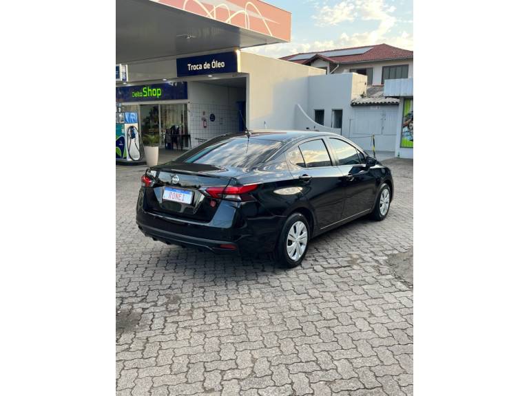NISSAN - VERSA - 2021/2022 - Preta - R$ 84.900,00